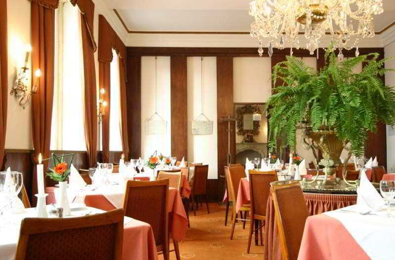 فندق فيينافي  فندق غرابن المطعم الصورة